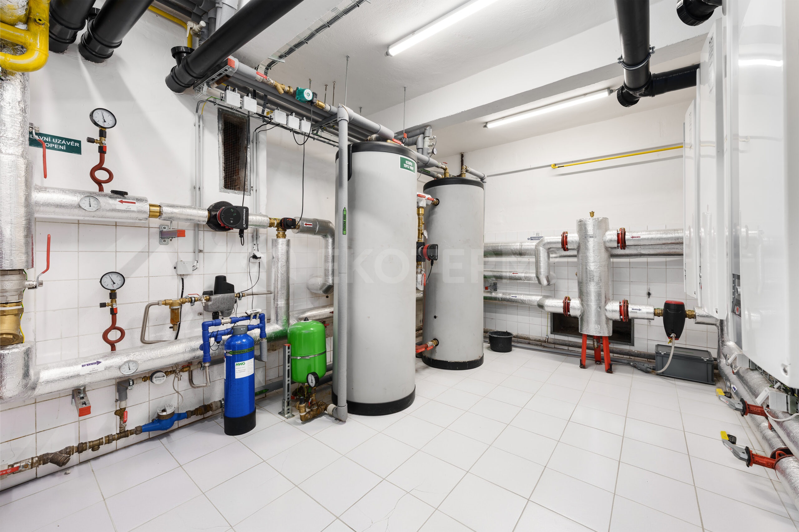 plynová kotelna - ohřívač vody ACV