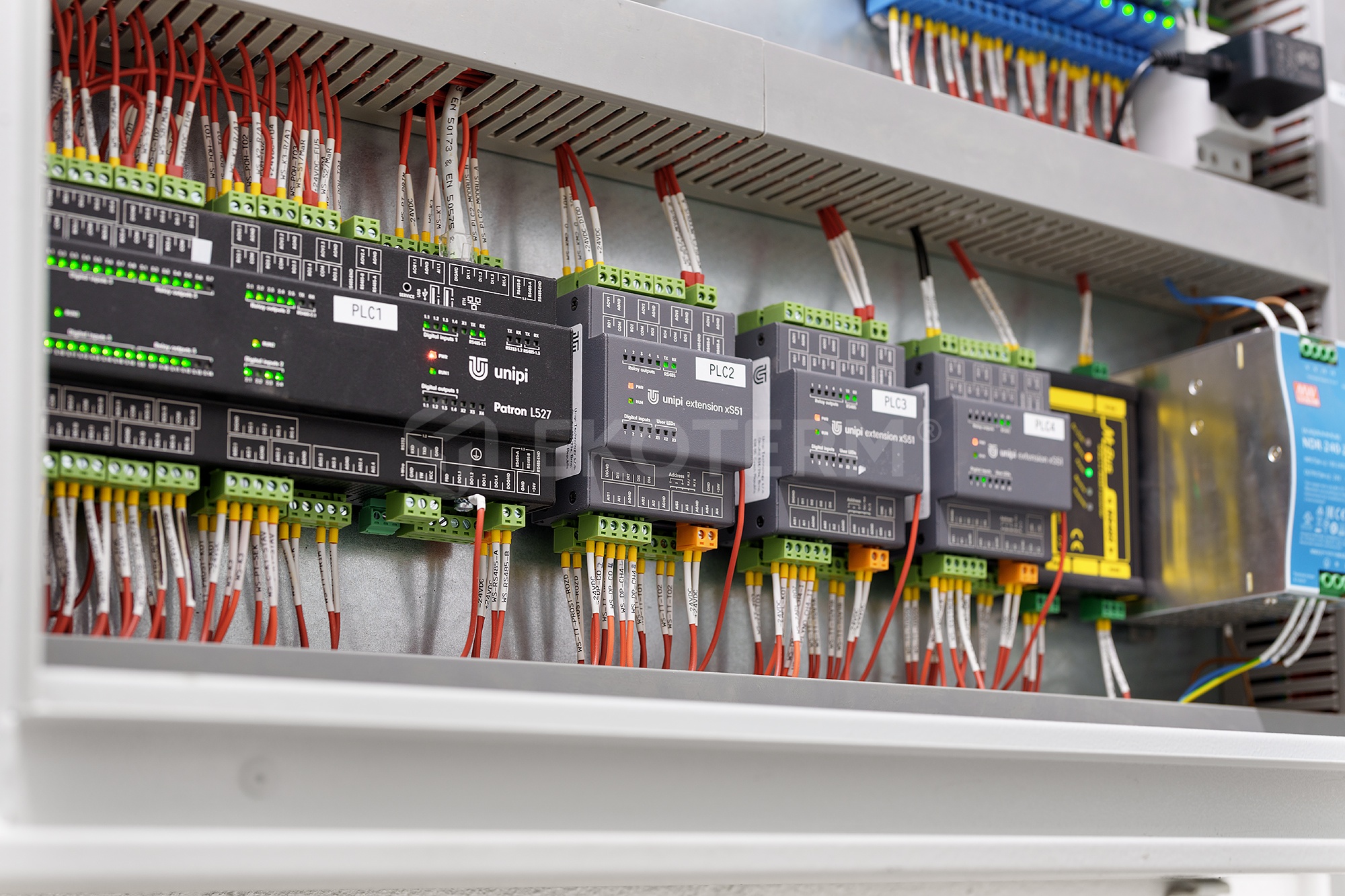 rekonstrukce kotelny 900 kW Střešovičky – rozvodné potrubí v kotelně