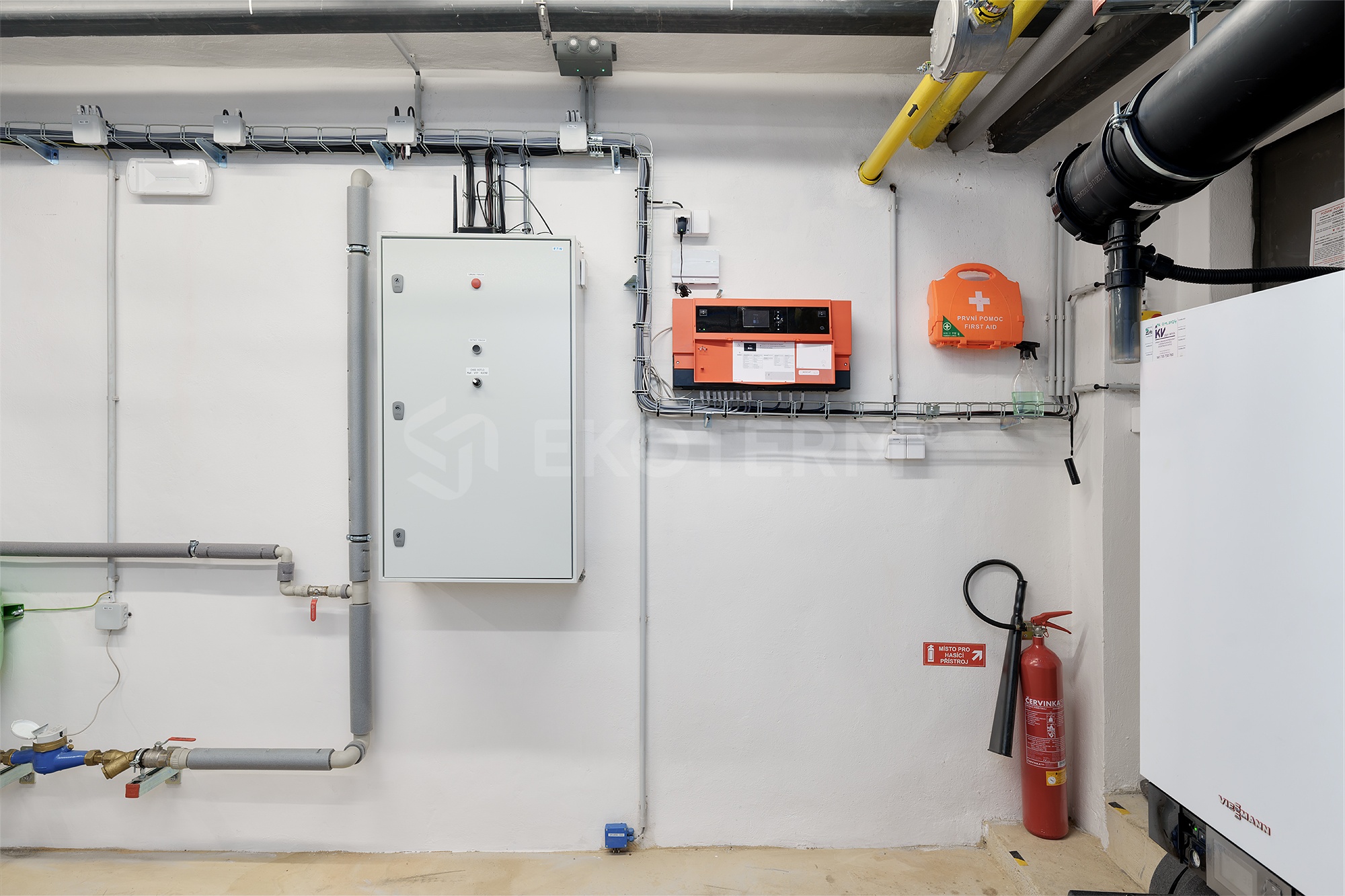 rekonstrukce kotelny 100 kW bytový dům Nusle – expanzní nádoba a potrubí