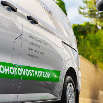 pohotovostní vozidlo havarijní služby kotelny plyn
