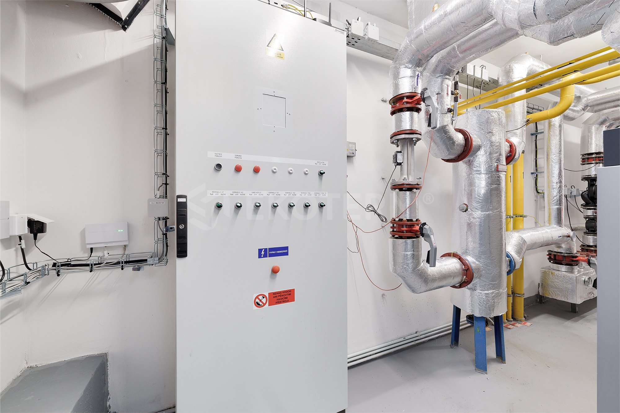 rekonstrukce kotelny 800 kW bytový dům Sacre Coeur – měření a regulace v kotelně